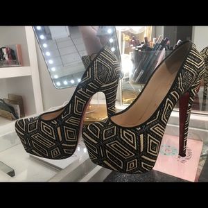 Panama Geometric Daffodiles 38